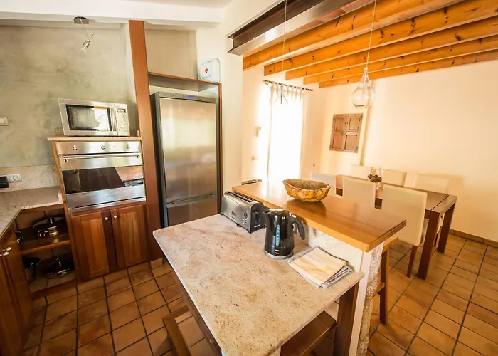 Llenyater By Mainvillas Less Than 1km From The Center Of Villa Pollenca