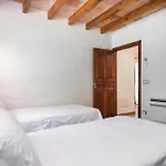 Llenyater By Mainvillas Less Than 1km From The Center Of