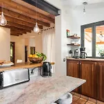 别墅 Llenyater By Mainvillas Less Than 1km From The Center Of 波连斯萨