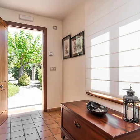 Llenyater By Mainvillas Less Than 1km From The Center Of