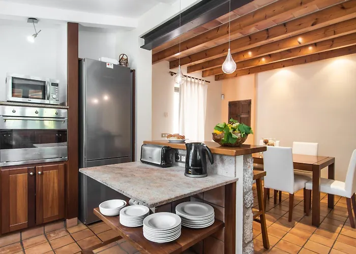 Llenyater By Mainvillas Less Than 1km From The Center Of *