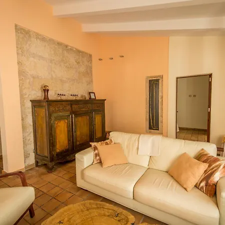 Llenyater By Mainvillas Less Than 1km From The Center Of * פוינסה