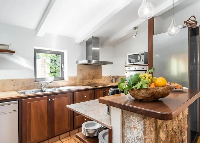 Llenyater By Mainvillas Less Than 1km From The Center Of Pollensa